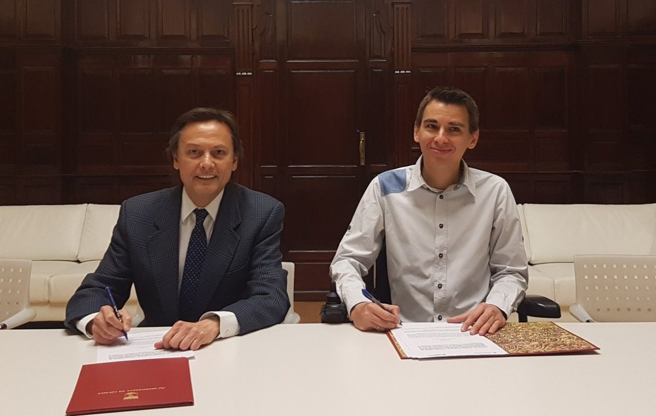 Fotos de la firma del Convenio con el Ayuntamiento de Madrid Fotos de la firma del Convenio con el Ayuntamiento de Madrid